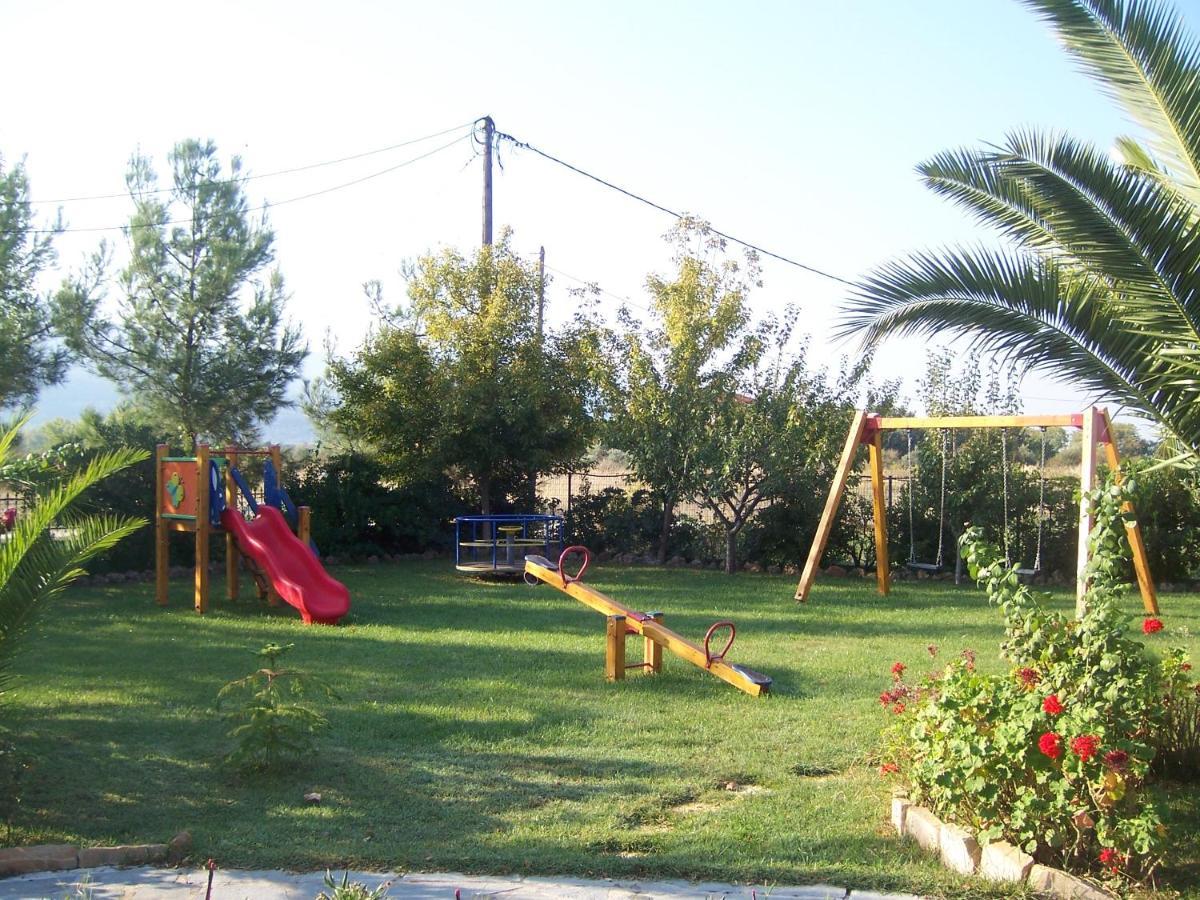 Sirines Studios Prínos Buitenkant foto