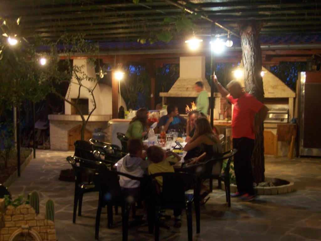 Sirines Studios Prínos Buitenkant foto